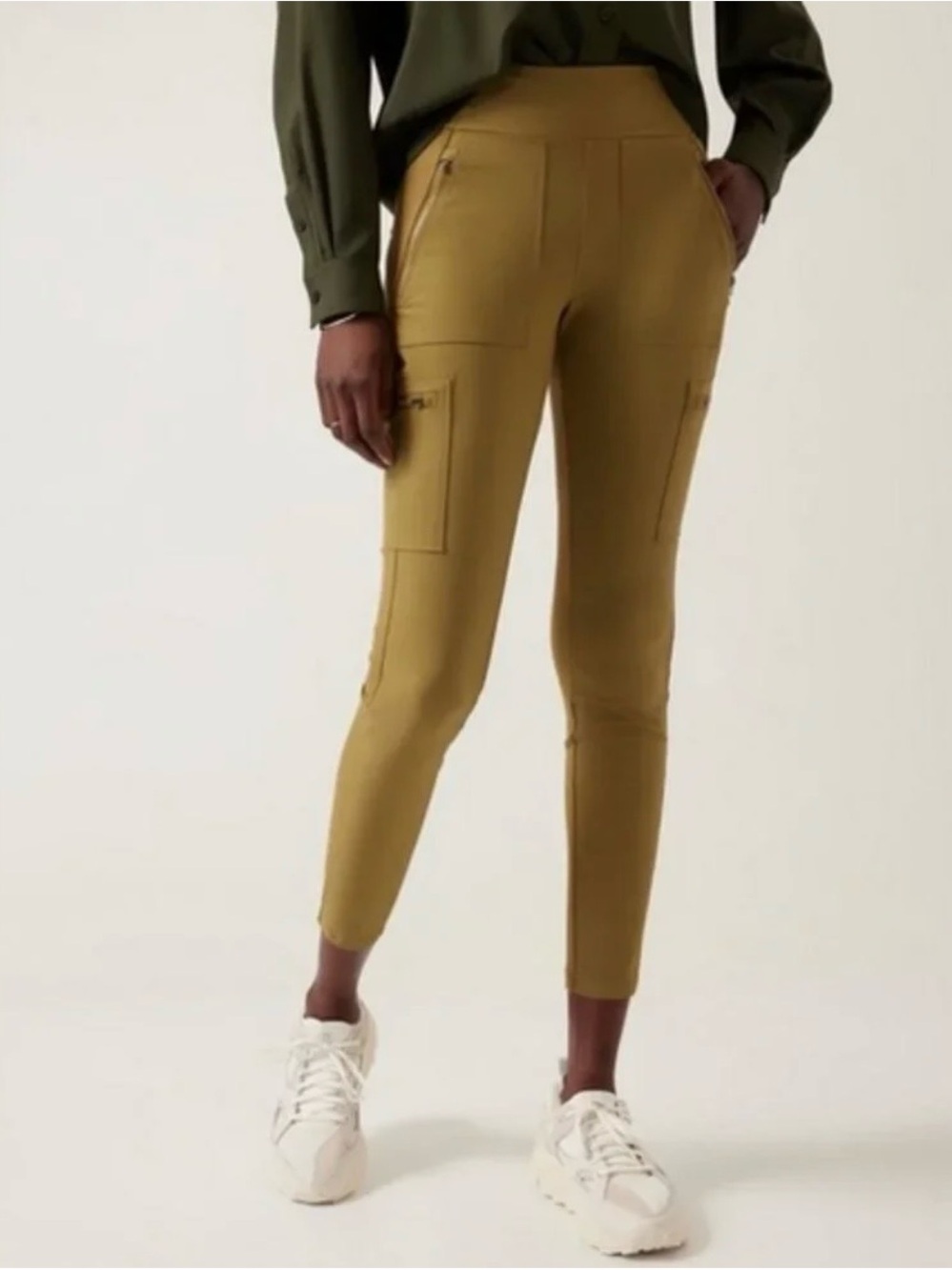 Athleta Headlands Hybrid Cargo Leggings